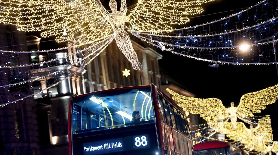 Στολισμένο χριστουγεννιάτικα το Λονδίνο