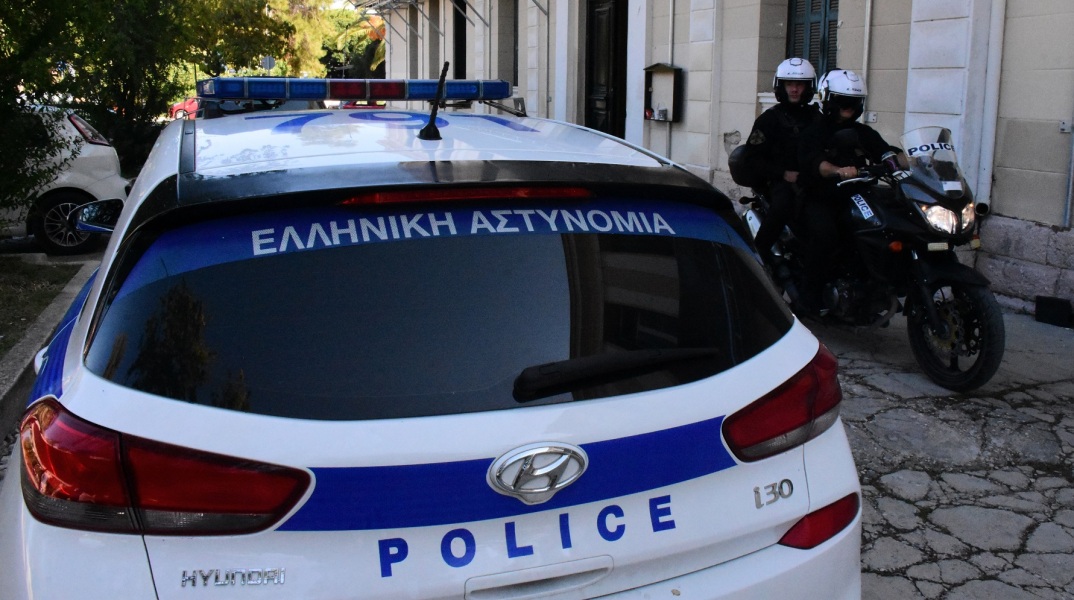 Τον πατέρα του 41χρονου ταυτοποίησαν οι αστυνομικές αρχές στη Θεσσαλονίκη ως δράστη της δολοφονίας του γιου του, στην περιοχή Μενεμένης.