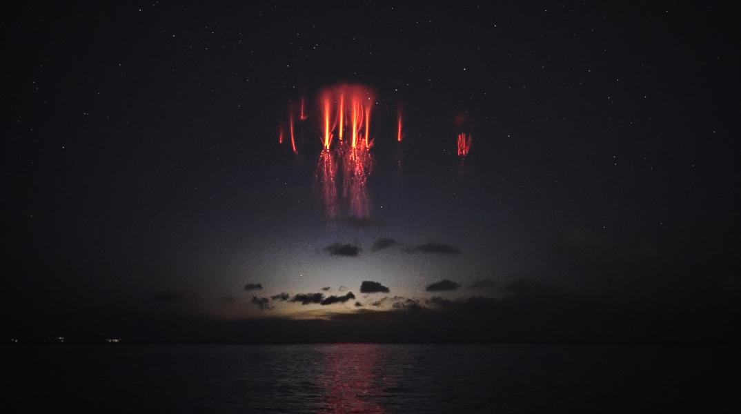 Ένα σπάνιο φαινόμενο φώτισε τον ουρανό του Αιγαίου - Η NASA κοινοποίησε λήψη Έλληνα φωτογράφου για να προωθήσει το τελευταίο επιστημονικό της πρότζεκτ. 