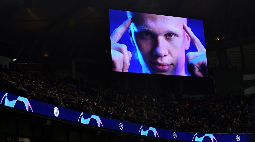 Ο Έρλινγκ Χάαλαντ, ο Νορβηγός επιθετικός που προκαλεί αίσθηση με τις εμφανίσεις του με τη φανέλα της Μάντσεστερ Σίτι ακολουθεί απαράβατους κανόνες στον ύπνο. 