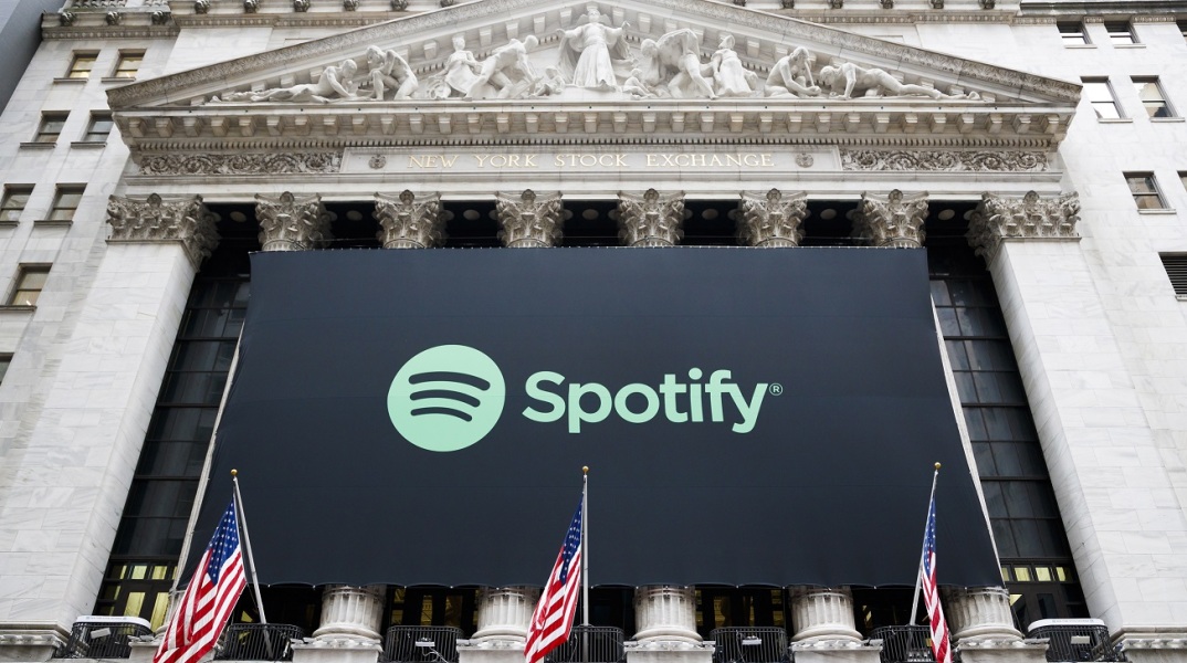 Oι συνολικοί μηνιαίοι ενεργοί χρήστες του Spotify αυξήθηκαν κατά 20%, φθάνοντας τα 456 εκατομμύρια - Τα σχέδια για αυξήσεις στις συνδρομές της streaming πλατφόρμας.