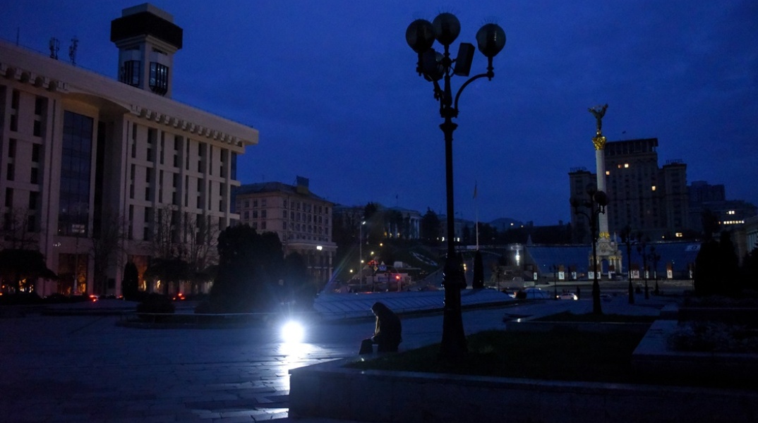 Κτήρια στο Κίεβο χωρίς φωτισμό