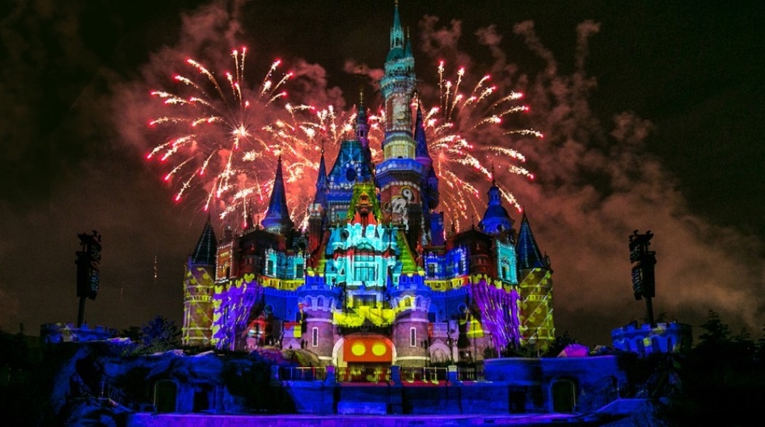 Κορωνοϊός: Έκλεισε αιφνιδιαστικά το θεματικό πάρκο της Disney στη Σαγκάη: Παραμένουν στις εγκαταστάσεις όλοι οι επισκέπτες και περιμένουν τα αποτελέσματα των τεστ. 