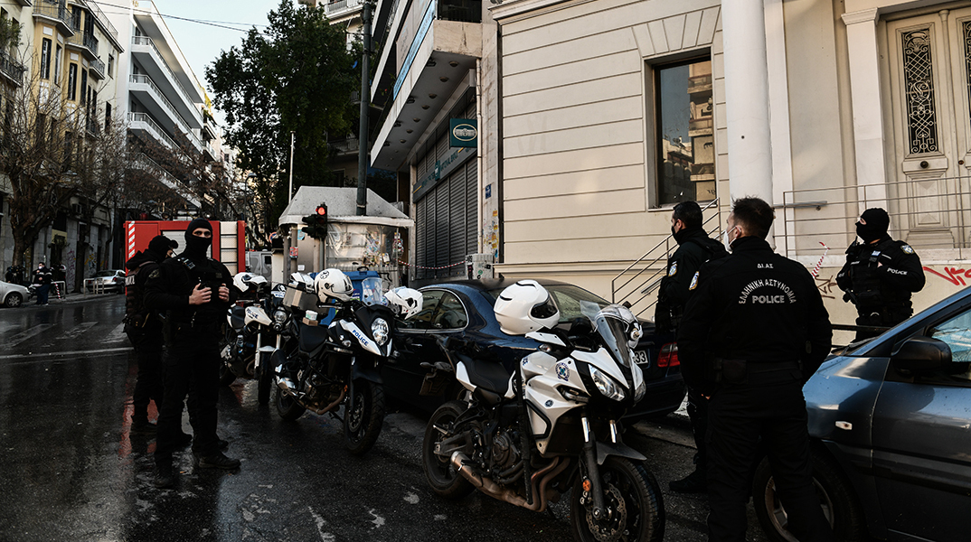 Αστυνομικοί στην  στην οδό Αγίου Μελετίου