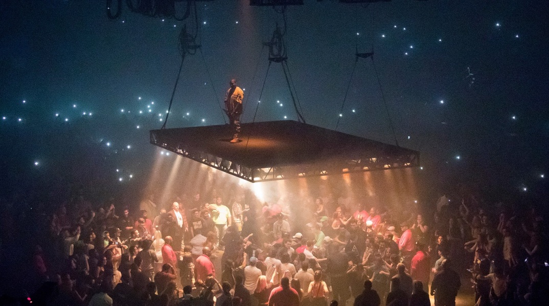 Kanye West: Οι καμπάνιες των fans του ράπερ για να γίνει ξανά δισεκατομμυριούχος, οι ακυρώσεις συμβολαίων από μεγάλα brands μετά τα αντισημιτικά σχόλια του ράπερ και το αβέβαιο μέλλον του.