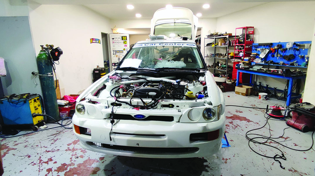 Ford Escort RS Cosworth της MLP 