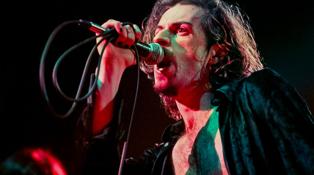 Nightfall: Η πρώτη συναυλία ελληνικής metal μπάντας με support ξένο συγκρότημα, το 1998, στην Αθήνα, στο Ρόδον Club, μέσα από σπάνιες φωτογραφίες του Χρήστου Κισατζεκιάν