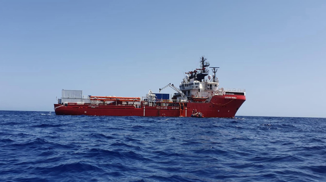 Πλοία ΜΚΟ έχουν μπλοκαριστεί στη Μεσόγειο διότι η Ιταλία δεν επιτρέπει τον ελλιμενισμό τους: η υγεία και η γενική των επιβατών είναι κρίσιμη