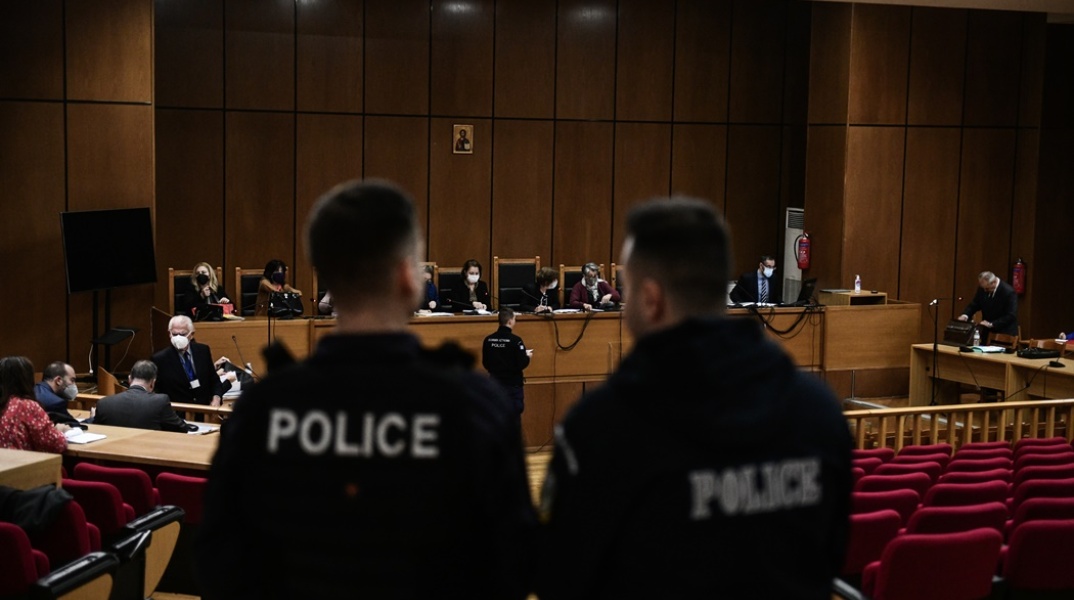 Αστυνομικοί στη δίκη της Χρυσής Αυγής