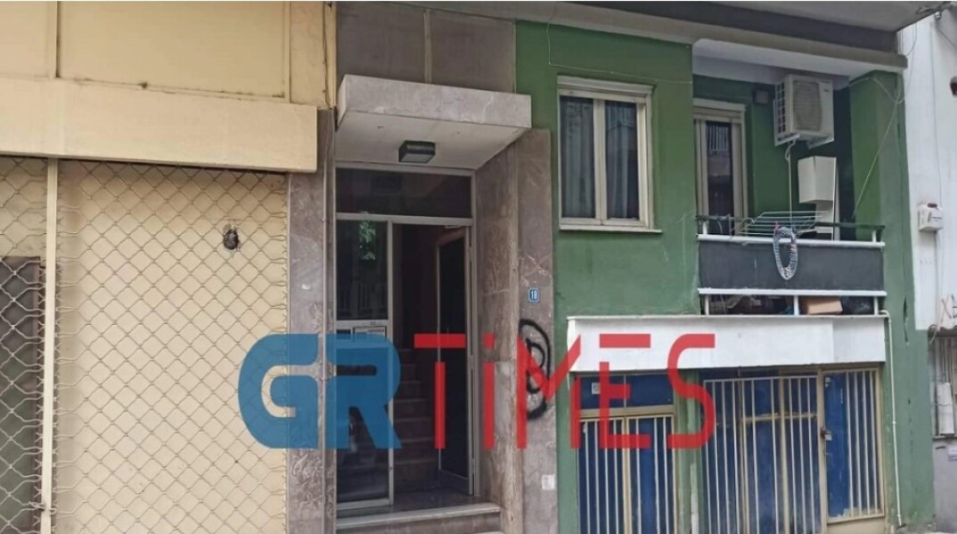 Το σπίτι όπου έγινε το έγκλημα με θύμα τον 41χρονο στη Μενεμένη