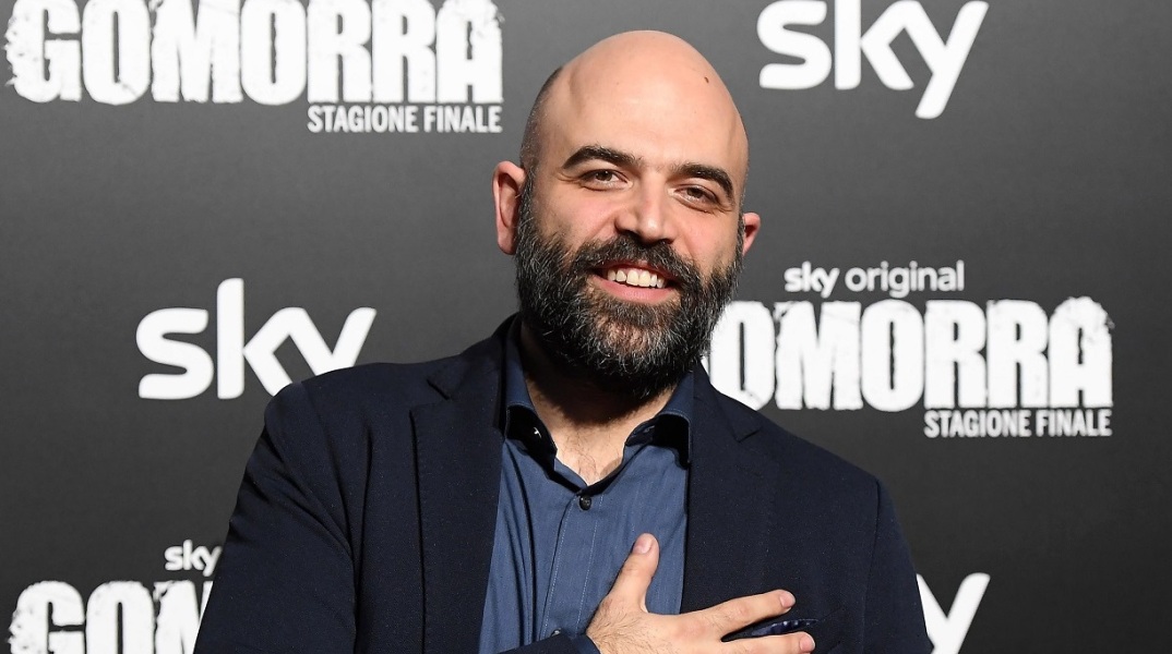 Στο στόχαστρο της Ιταλίδας πρωθυπουργού Τζόρτζια Μελόνι ο συγγραφέας του «Γόμορρα», Ρομπέρτο Σαβιάνο - Θα δικαστεί για συκοφαντική δυσφήμιση.