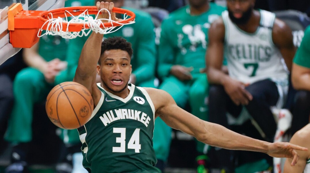 Ο Γιάννης Αντετοκούνμπο