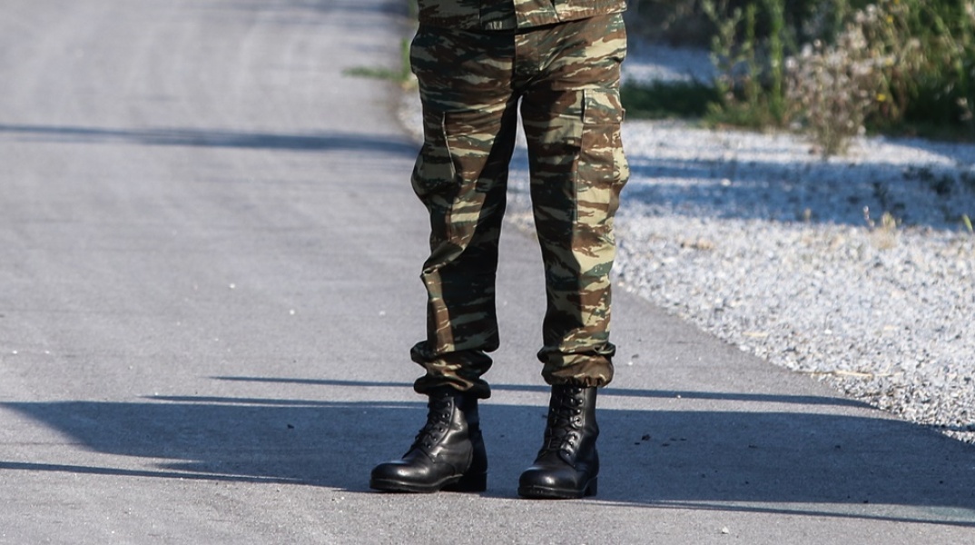 Στρατιωτικός