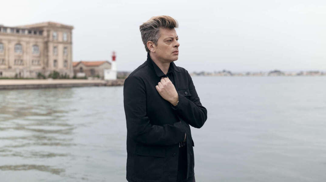 Benjamin Biolay – Rends l’amour!: Tο τραγούδι της ημέρας, Κυριακή 20 Νοεμβρίου 2022, από τον Athens Voice 102.5