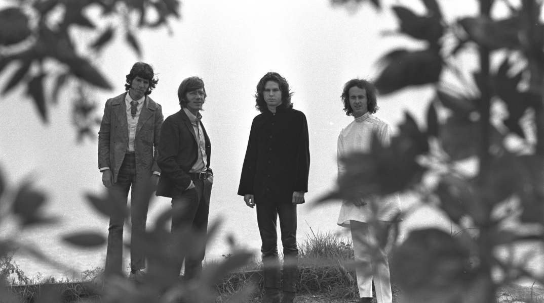 Διαγωνισμός Athens Voice 102.5: Κερδίστε το συλλεκτικό βινύλιο The Doors – «Paris Blues» που κυκλοφορεί στο πλαίσιο της φετινής Record Store Day Black Friday