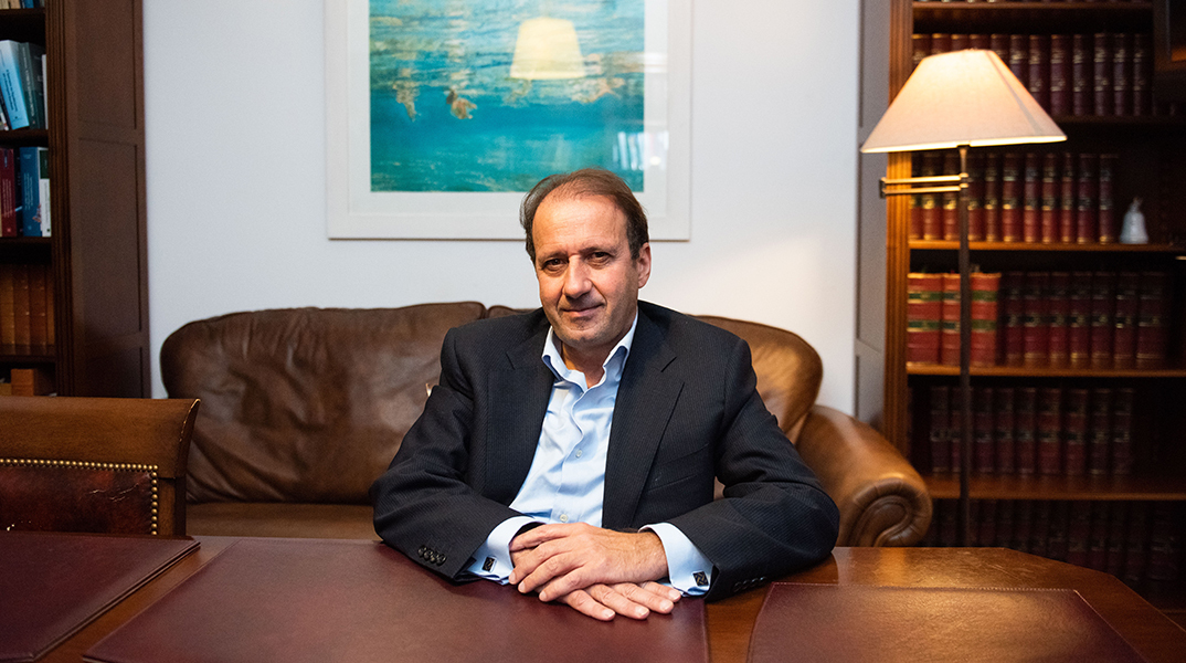 Πάνος Λαζαράτος