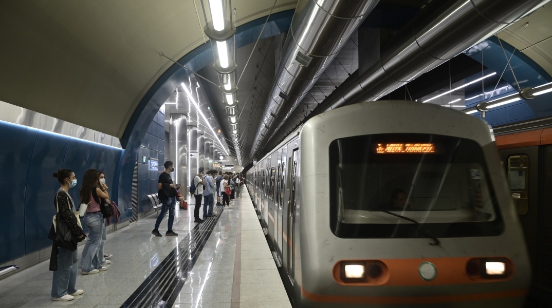 Μετρό - Γραμμή 4: Τουλάχιστον 340.000 επιβάτες θα μετακινούνται καθημερινώς με το νέο έργο - 53.000 αυτοκίνητα θα «βγουν» από τους δρόμους.