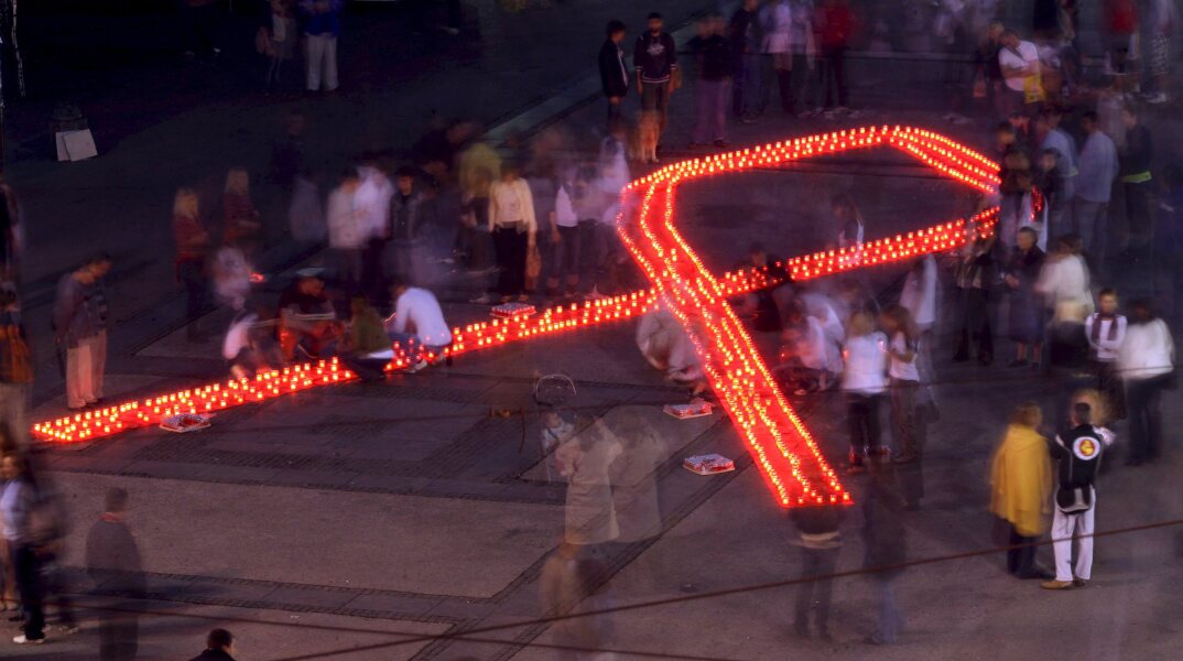 Παγκόσμια Ημέρα AIDS - 1 Δεκεμβρίου: Ο Σύλλογος Οροθετικών Ελλάδας «Θετική Φωνή» σχολιάζει θετικά τις κυβερνητικές μεταρρυθμίσεις για τους οροθετικούς.