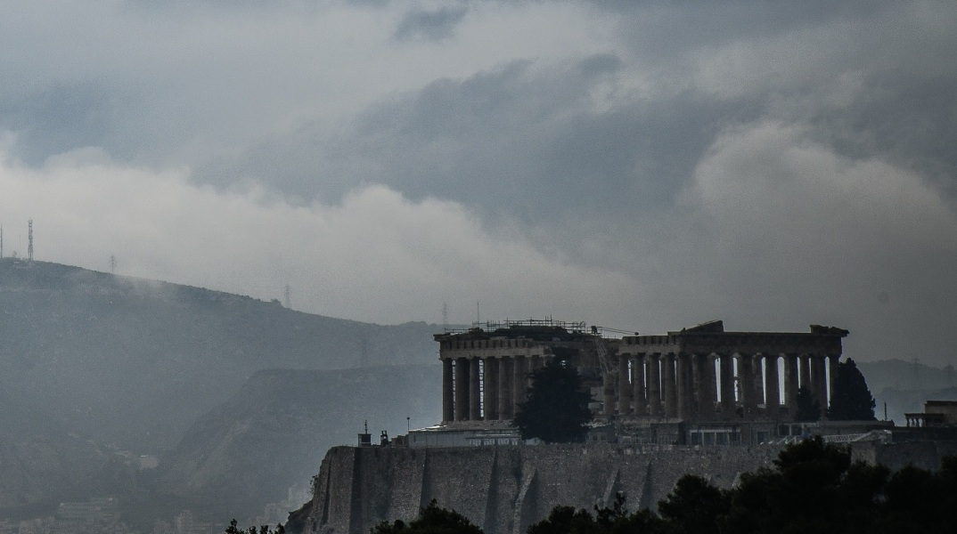 Πρόγνωση καιρού: Συννεφιασμένο το σκηνικό το Σάββατο 3 Δεκεμβρίου σε ολόκληρη τη χώρα - Μικρή πτώση θερμοκρασίες και βροχές κατά τόπους.