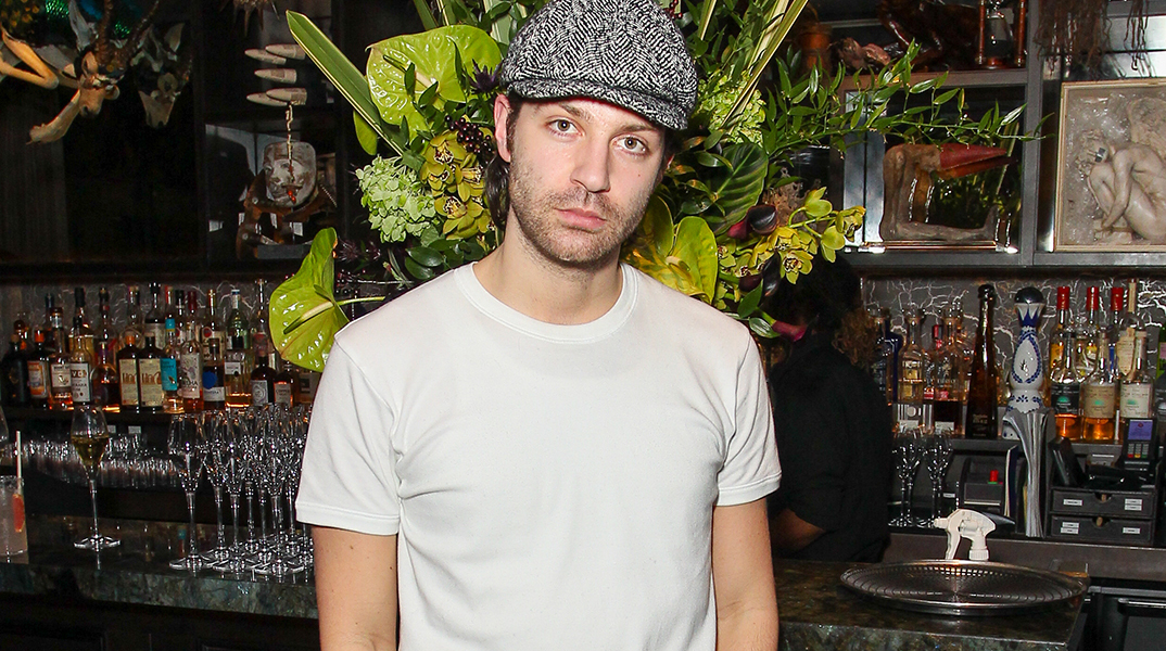 O Angelo Mitakos, ο έλληνας Fashion Editor του Bρετανικού GQ. 