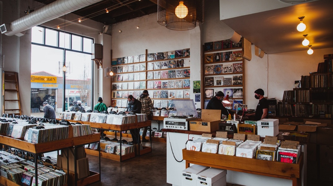  Η γλυκόπικρη γοητεία της Record Store Day και της Black Friday