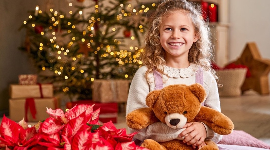 Ημέρα του Αλεξανδρινού: Γιορτάζεται σε όλο τον κόσμο στις 12 Δεκεμβρίου - Η ιστορική διαδρομή του όμορφου φυτού που έχει συνδεθεί άρρηκτα με τα Χριστούγεννα.