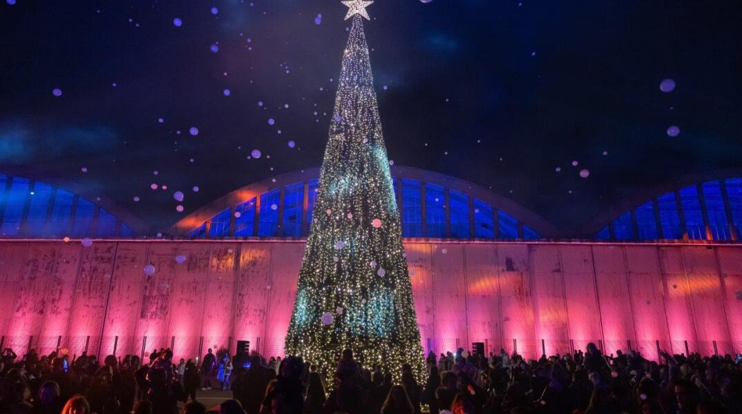 the_ellinikon_experience_park__christmas_tree