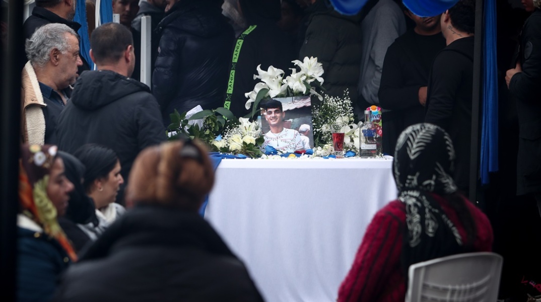 Κηδεία 16χρονου Ρομά στη Θεσσαλονίκη