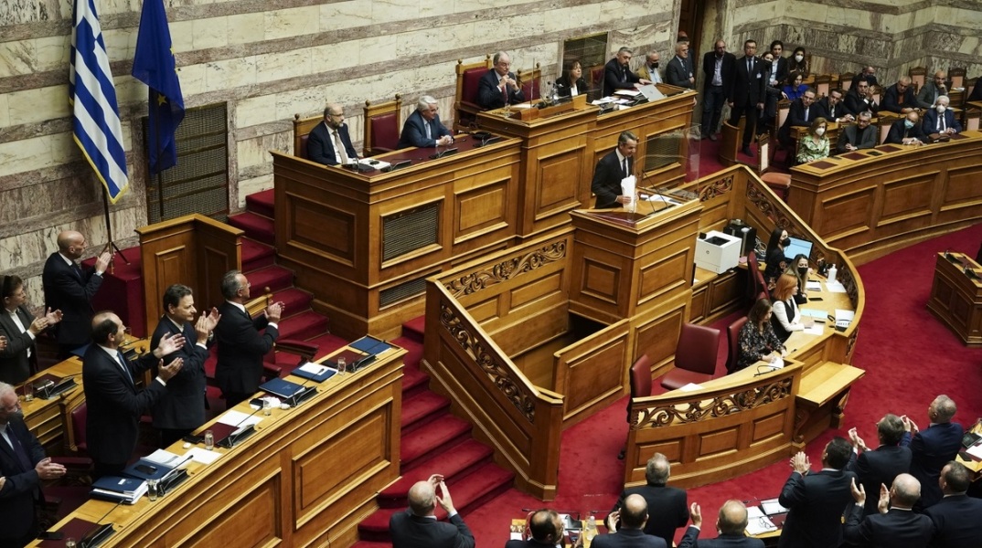 Υπερψηφίστηκε από τη Βουλή ο κρατικός προϋπολογισμός του 2023: 156 «ναι» και 143 «όχι» - Σε υψηλούς τόνους η πολιτική αντιπαράθεση.