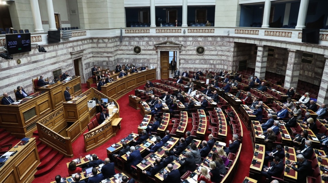 Προϋπολογισμός 2023: Ψηφίζεται σήμερα στη Βουλή - Τα στοιχήματα της ελληνικής οικονομίας και τα νέα μέτρα ελάφρυνσης νοικοκυριών και επιχειρήσεων.