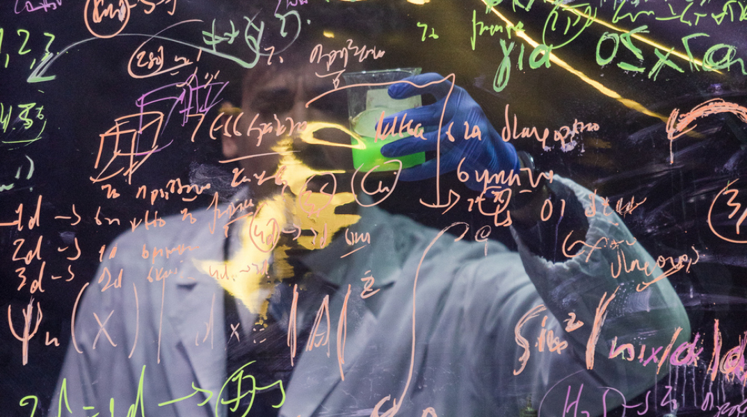 «Τα παιδιά του ήλιου» στο Θέατρο Αλκμήνη