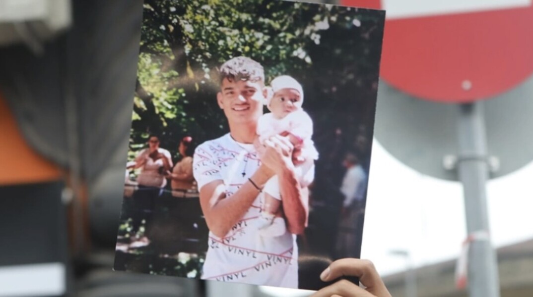 Ο 16χρονος Ρομά, Κώστας Φραγκούλης