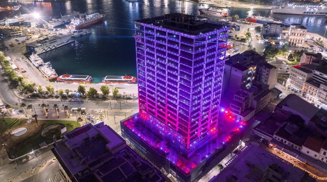 Φωταγώγηση του Πύργου Πειραιά 