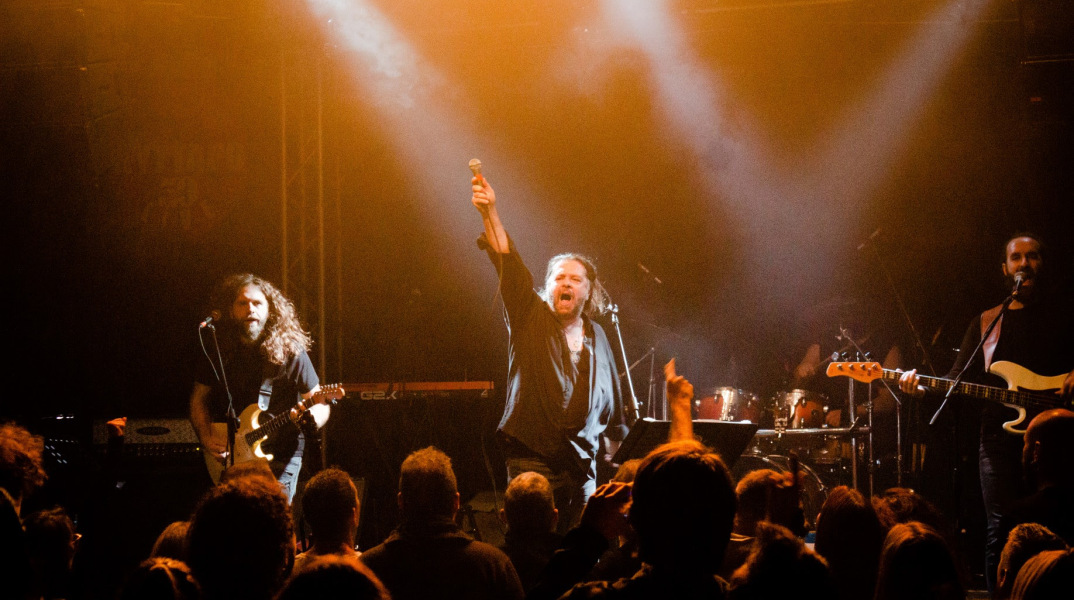 Υπόγεια Ρεύματα, Magic de Spell και Δημήτρης Μητσοτάκης στο Κύτταρο Live