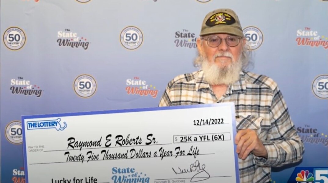 O Ρέιμοντ Ρόμπερτς νικητής στη λοταρία της Μασαχουσέτης