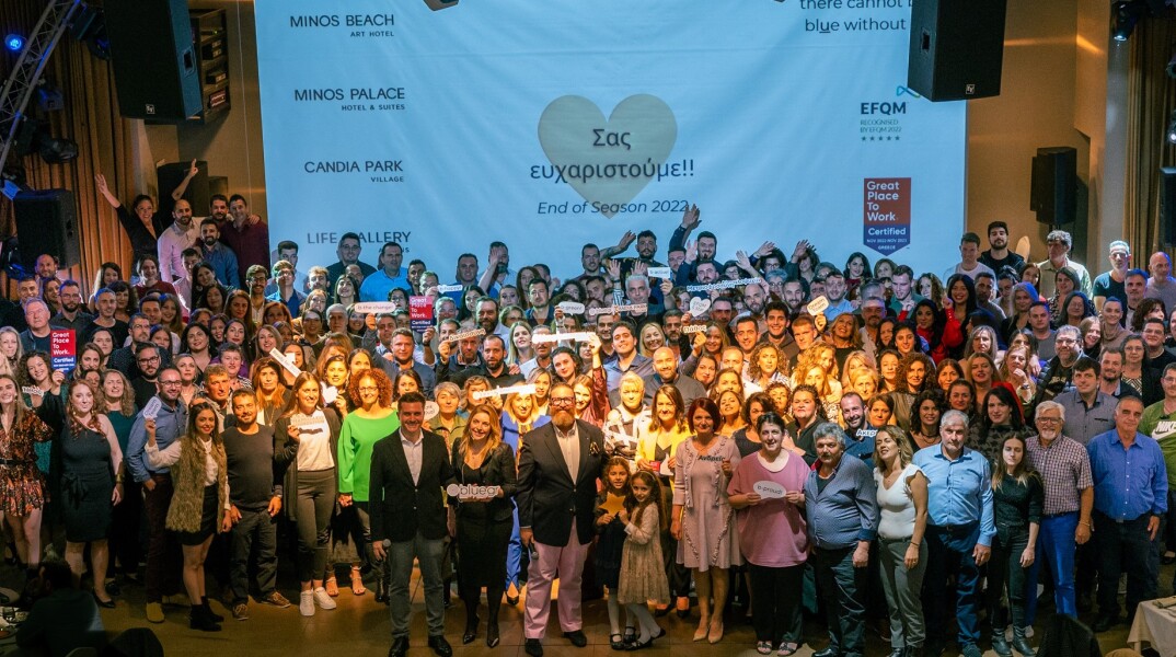 reatplacetowork_groupphoto