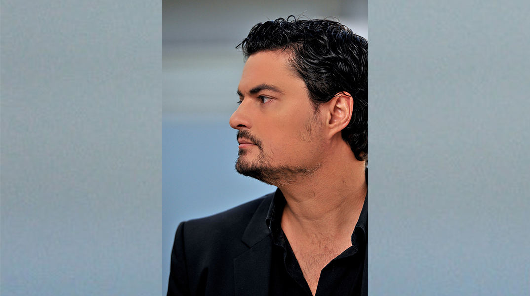 Ο Γιώργος Πέτρου στην Κρατική Ορχήστρα Αθηνών - Αφιέρωμα στη μνήμη του Κάρολου Τρικολίδη