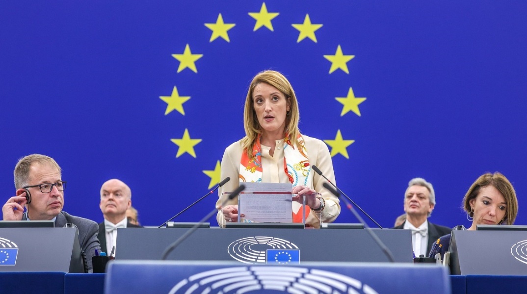 Qatargate: Σειρά από νέους κανόνες αναφορικά με το λόμπινγκ και τη διαφάνεια παρουσιάζει η πρόεδρος της ευρωβουλής, Ρομπέρτα Μέτσολα.