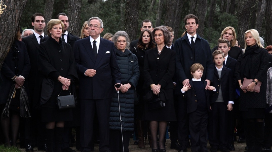 Κηδεία τέως βασιλιά Κωνσταντίνου: Στις 12 το μεσημέρι της Δευτέρας η εξόδιος ακολουθία - Ποιοι εκπρόσωποι βασιλικών οικογενειών θα δώσουν το παρών.