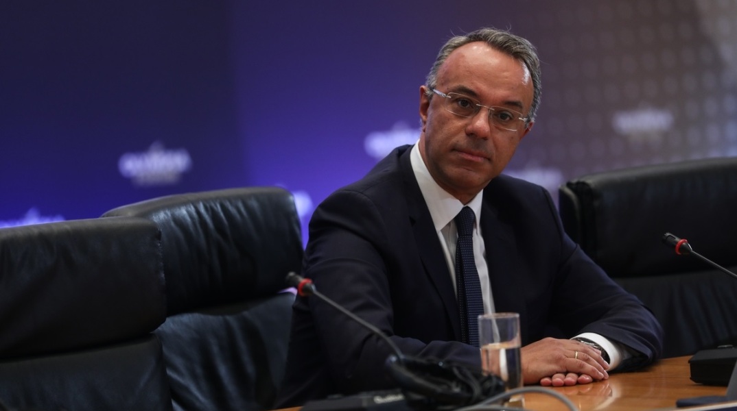 Χρήστος Σταϊκούρας: Ο υπουργός Οικονομικών περιέγραψε το σχέδιο της κυβέρνησης για την αύξηση του κατώτατου μισθού - Παράθυρο για νέα μέτρα κοινωνικής στήριξης.