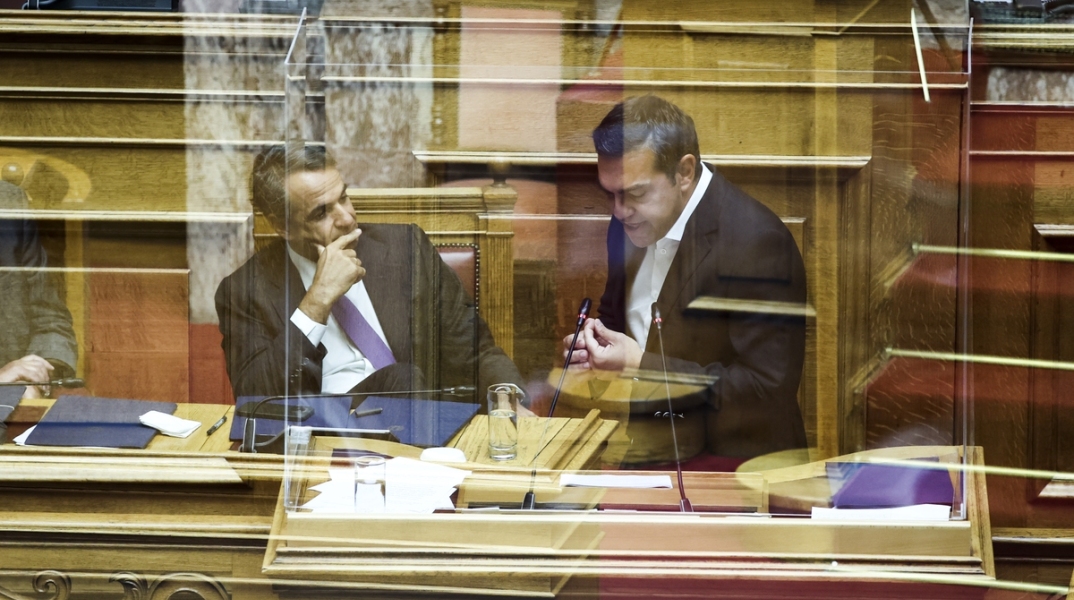 Η δημόσια πολιτική αντιπαράθεση στην Ελλάδα, η αντιπολίτευση απέναντι στον Κυριάκο Μητσοτάκη, η στάση των κομμάτων στην προεκλογική περίοδο.