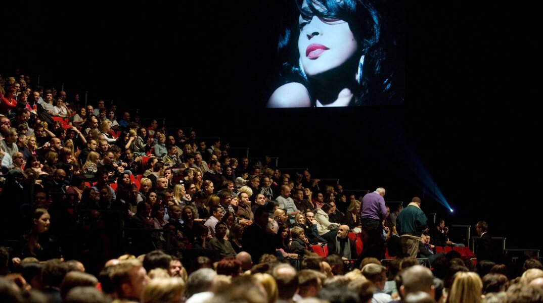 Sade - Your Love Is King: Tο τραγούδι της ημέρας, Δευτέρα 16 Ιανουαρίου 2023, από τον Athens Voice 102.5