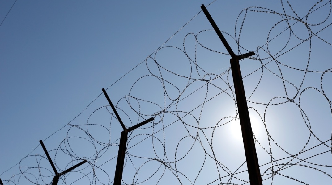 Κρήτη: Φυλακισμένος έλαβε ολιγοήμερη άδεια και έκλεψε 6.000 ευρώ σε μετρητά από τουριστικό κατάστημα στα Χανιά - Ερευνάται και για άλλες κλοπές στην περιοχή. 