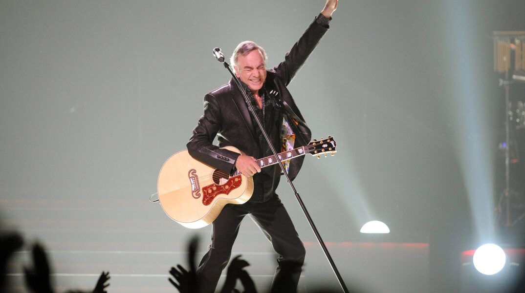 Neil Diamond - Red, Red Wine: Tο τραγούδι της ημέρας, Τρίτη 24 Ιανουαρίου 2023, από τον Athens Voice 102.5