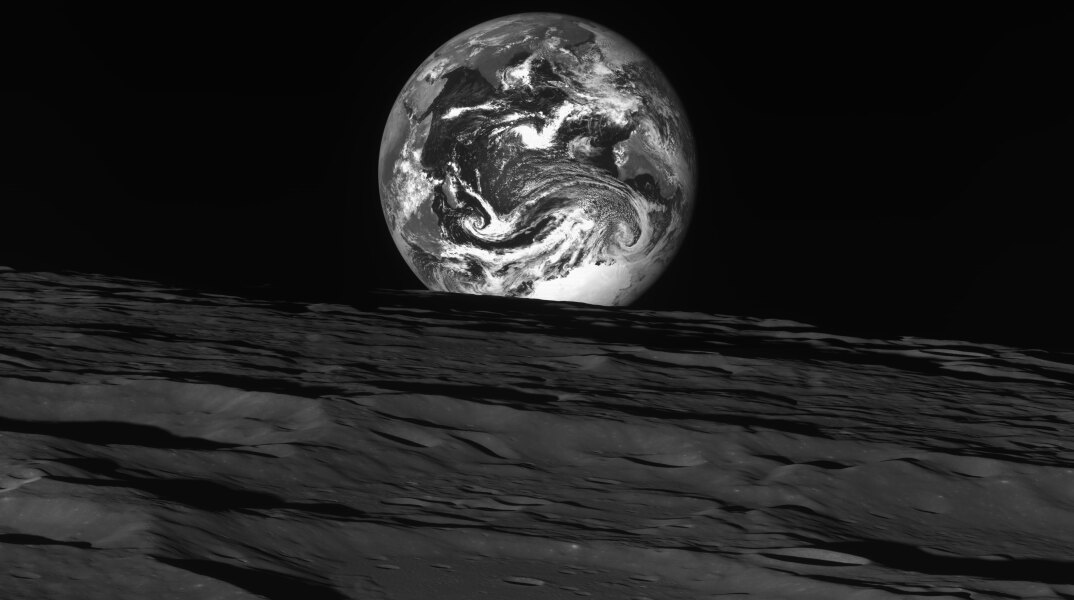 Η Γη από τη Σελήνη