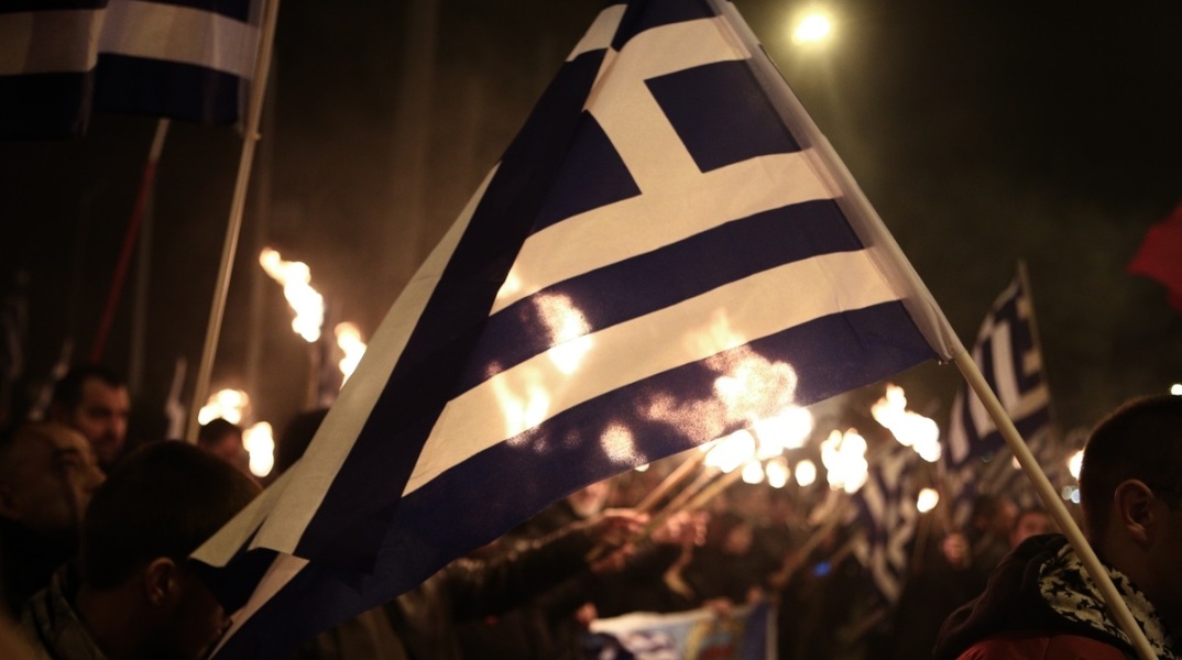 Ο Δήμος Αθηναίων διευκρινίζει πως δεν έχει δοθεί καμία άδεια για εκδήλωση της Χρυσής Αυγής - Οργανώσεις και κόμματα αντιδρούν στην προγραμματισμένη συγκέντρωση.