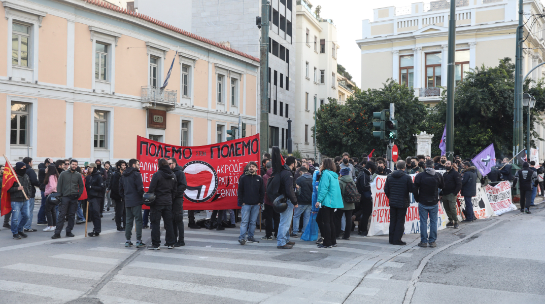 Αντιναζιστική διαδήλωση στον χώρο του μνημείου των Ιμίων, στην Αθήνα