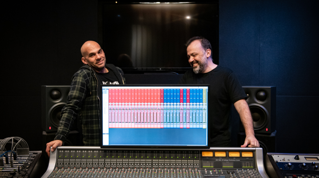 Επίσκεψη στα Soundflakes Recording Studios: Ο Γιώργος Σερλιδάκης και ο Νίκος Παπαδόπουλος μιλούν για τη διαδικασία ηχογράφησης, την παραγωγή και την ολοκλήρωση ενός άλμπουμ