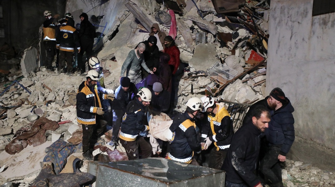Ο καταστροφικός σεισμός στην Τουρκία και η ανάγκη έμπρακτης αλληλλεγγύης από την Ελλάδα για να σωθούν ανθρώπινες ζωές.
