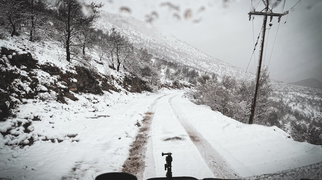 Κακοκαιρία «Μπάρμπαρα»: Χιόνια στην Αττική